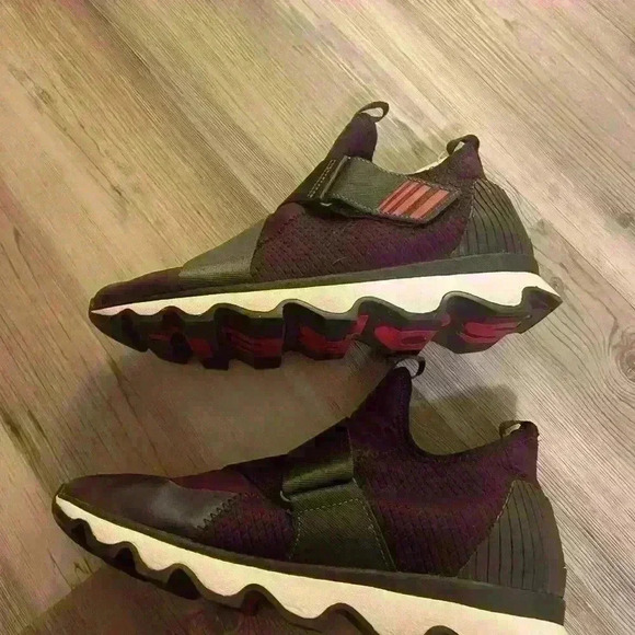 Sorel Kinetic High Top Sneaker in Plum Purple 10.5 - Picture 3 of 12